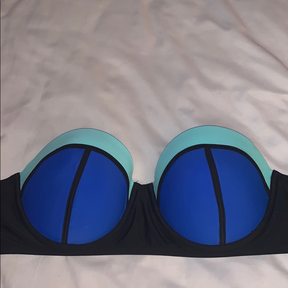 OP block bikini top strapless
